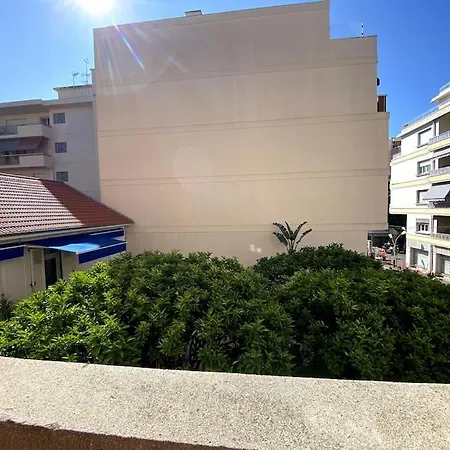 Apartment Moderne, Terrasse Et Climatise Antibes